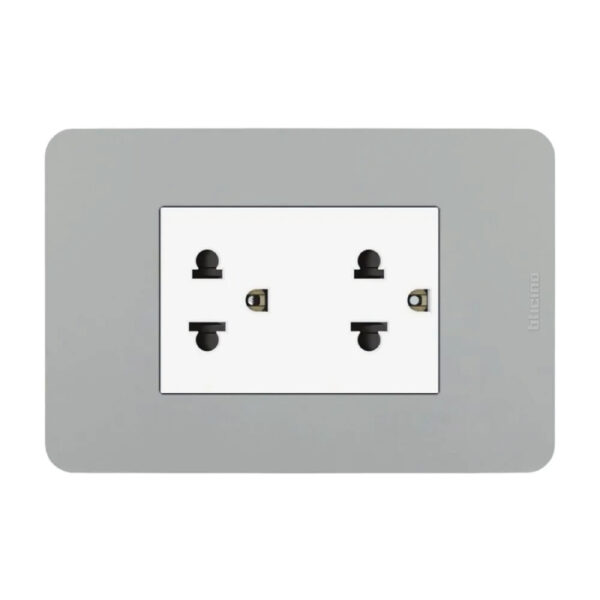Tomacorriente Duplex Universal Lt Gris Matix Go Bticino