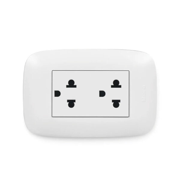 Tomacorriente Universal Doble + L/T Sencia Bticino